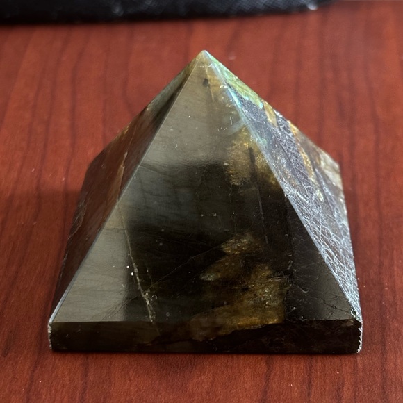 Natural Labradorite Stone Pyramid Crystal - Picture 7 of 9